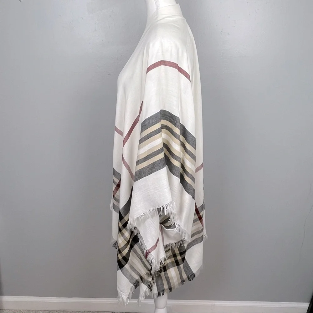Fraas ivory plaid open front kimono shawl wrap with fringe trim, OS.